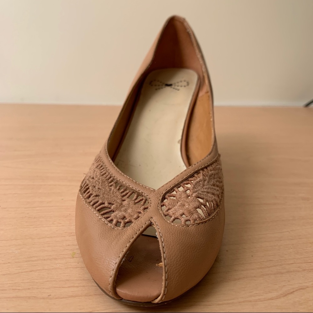 Urban Outfitters • Classic Peep Toe Heels